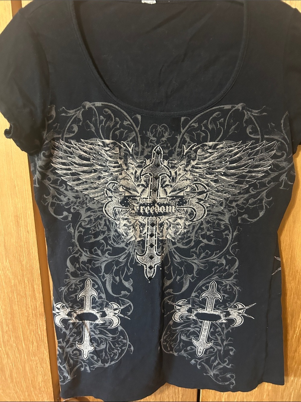 Women’s Short Sleeve Graphic Tee - Freedom Wing Cross